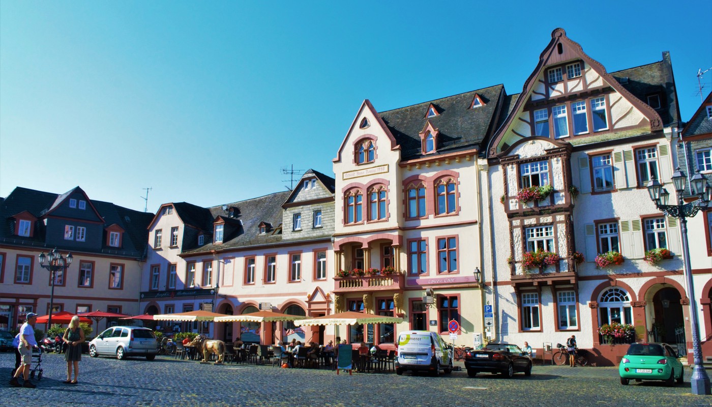 Marktplatz in Limburg für zwei Wochen gesperrt: Frühlingsfest wird eingerichtet