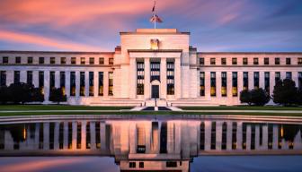 Streit um Fed-Vorständin Cook: US-Notenbank entscheidet über Zinssenkung und Neuzugang im Gremium